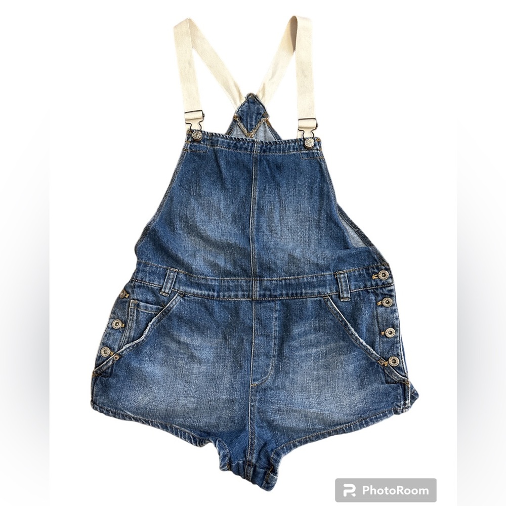 Free People short overalls. Size 29.